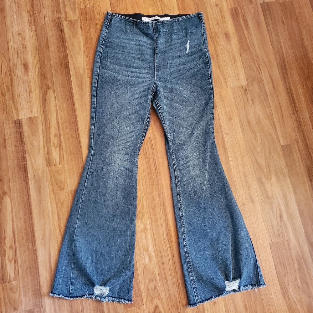 TINSELTOWN high rise flare blue jeans country concert 11x30 ripped denim bells
